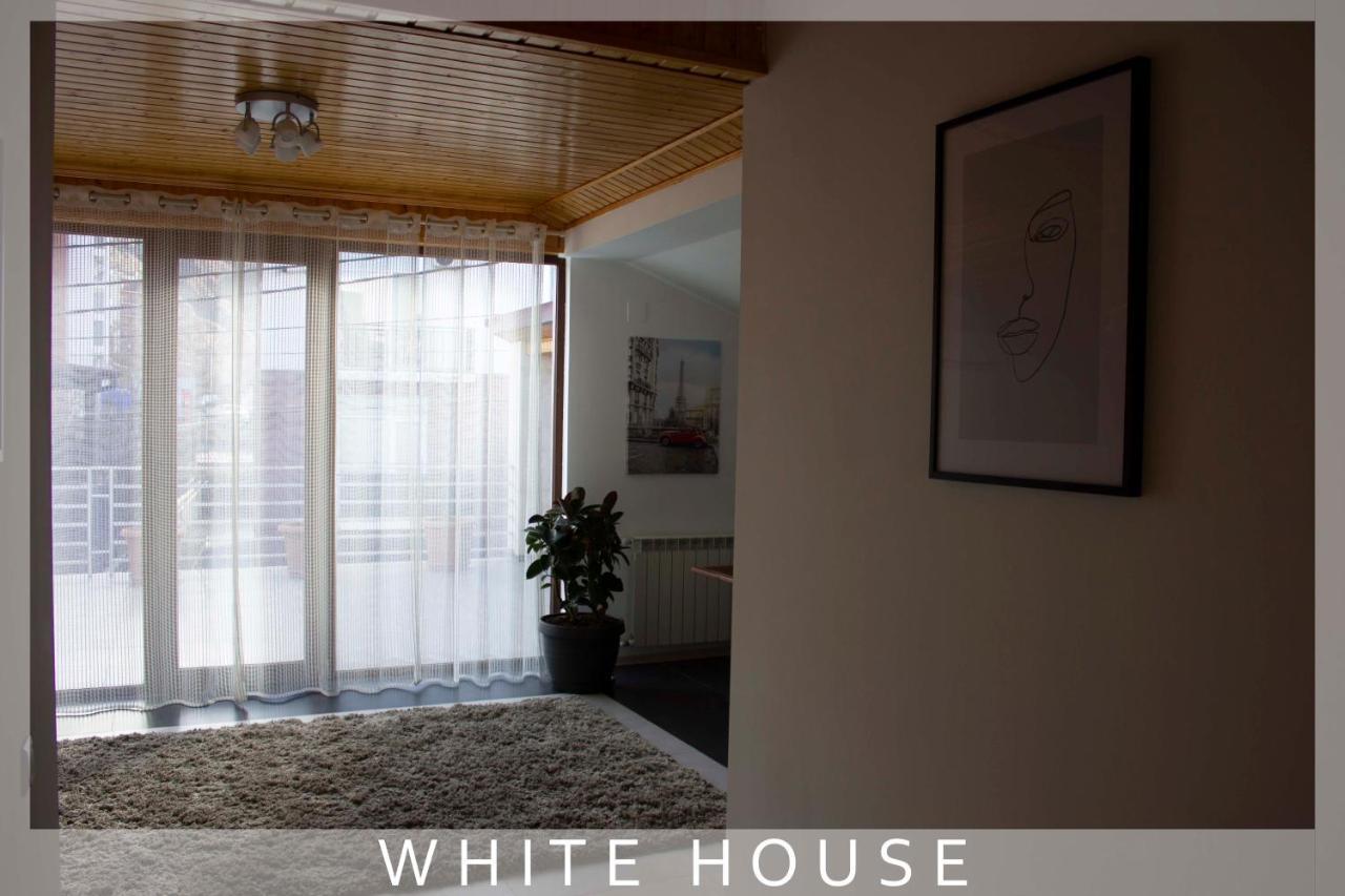 Вилла White House Тбилиси Экстерьер фото