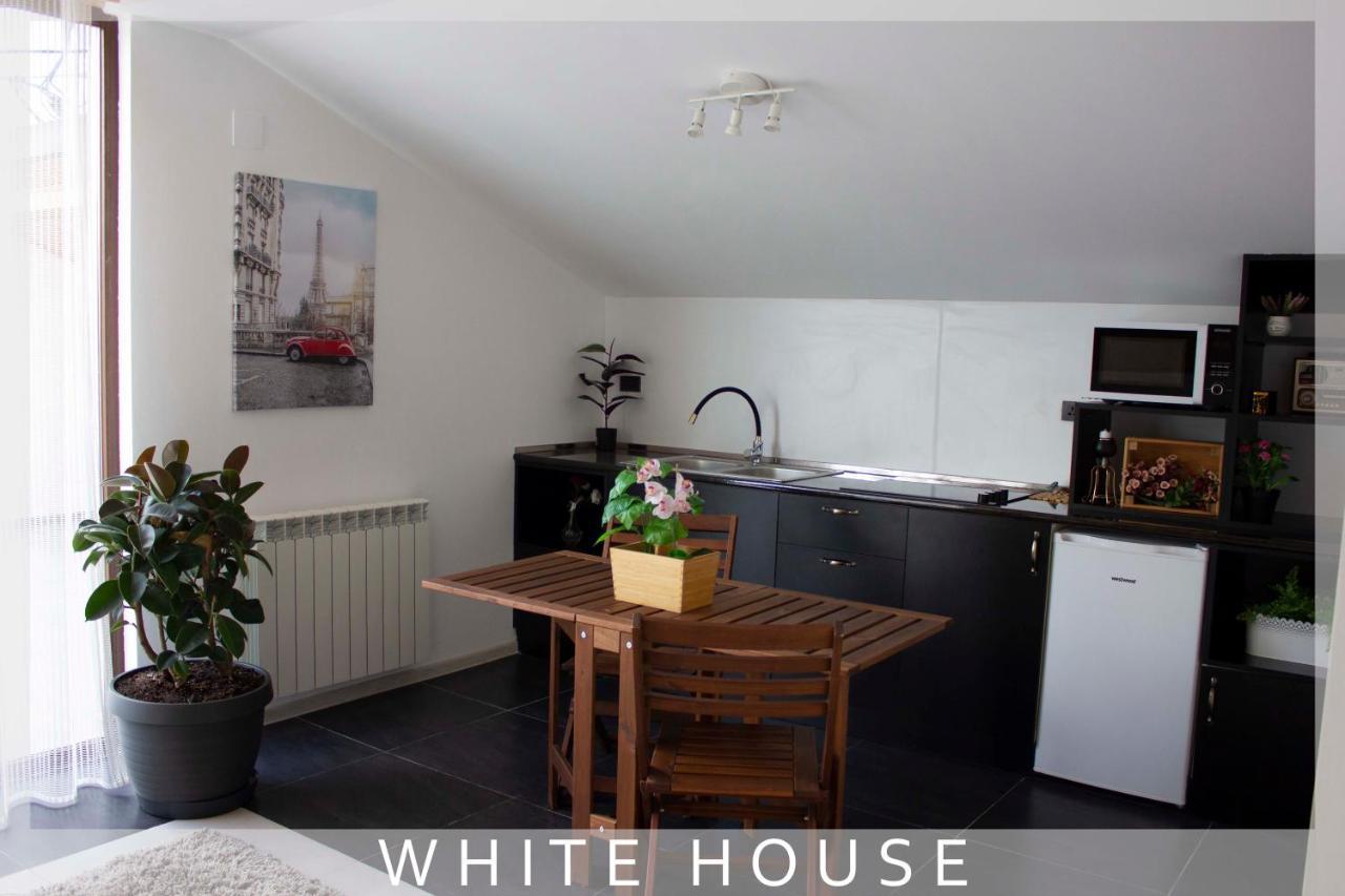 Вилла White House Тбилиси Экстерьер фото